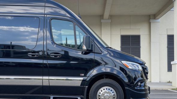 amarillo 12 passenger sprinter van