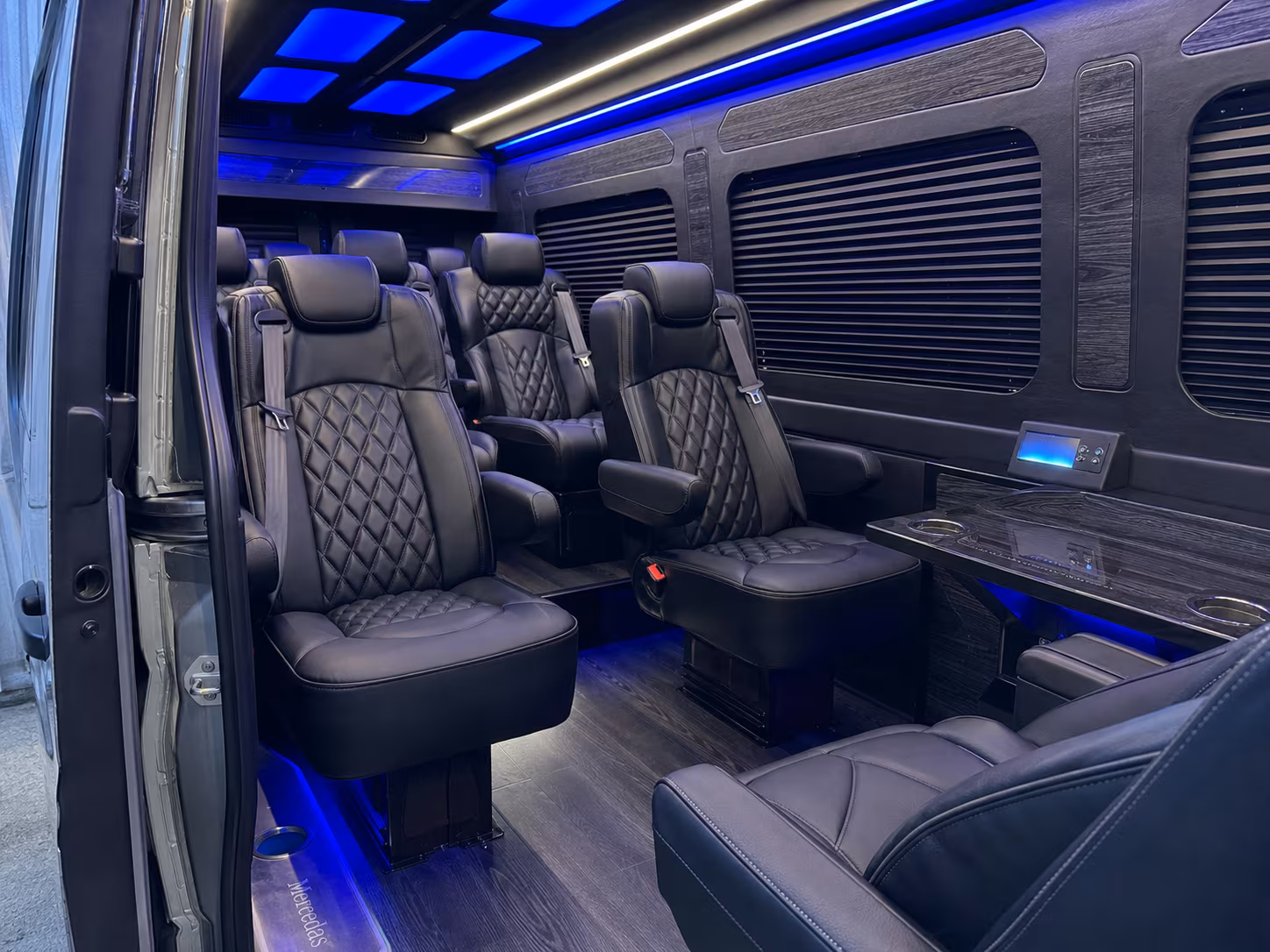 amarillo 10 passenger sprinter van inside