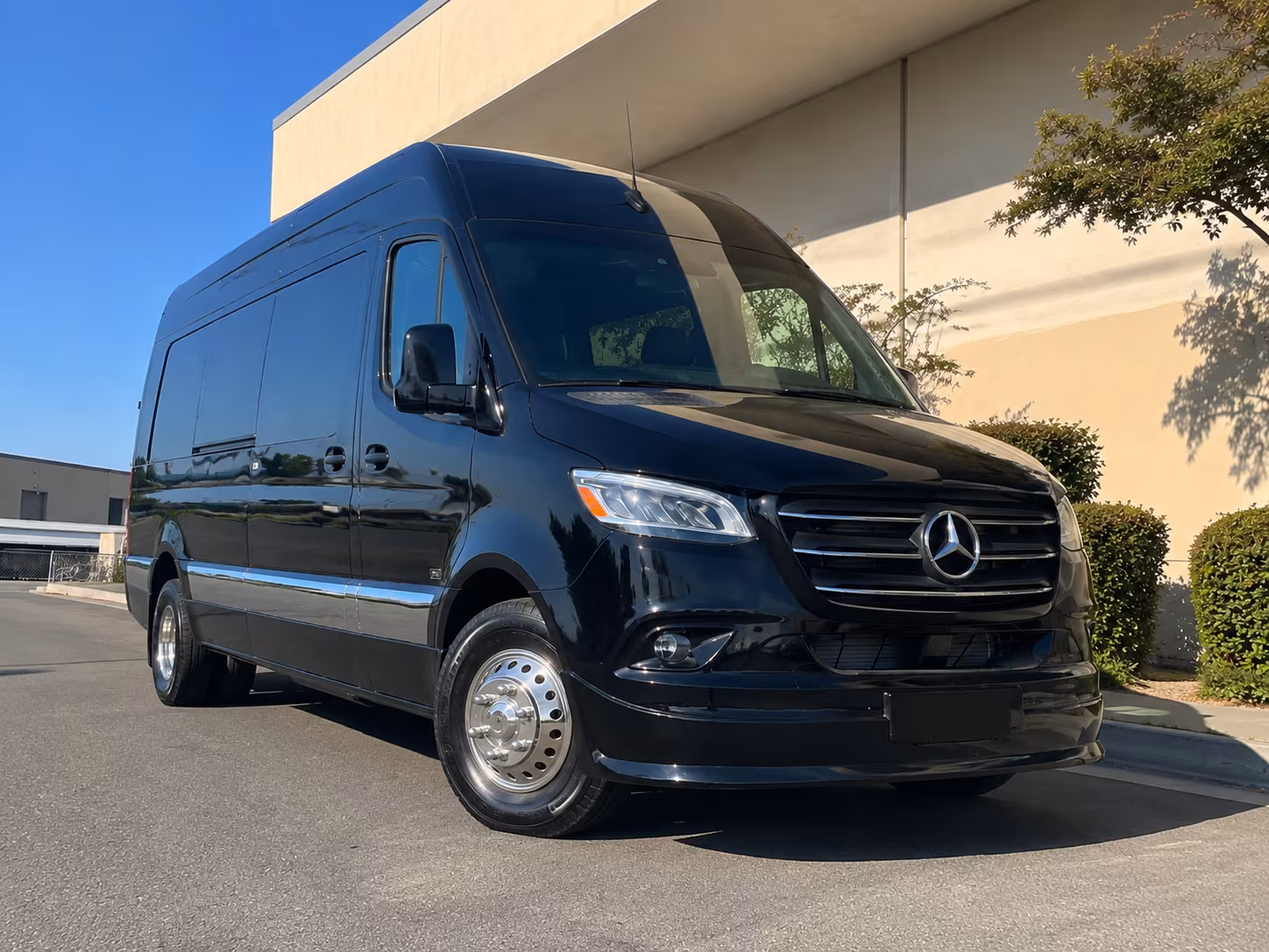 amarillo 20 passenger sprinter van
