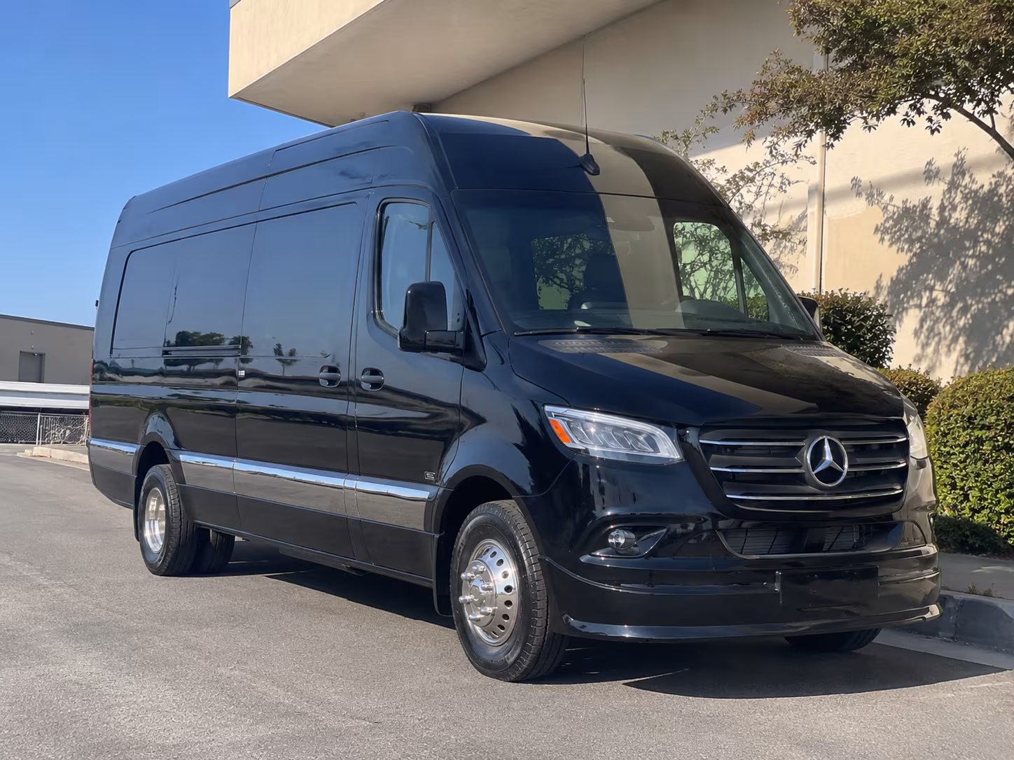 amarillo employee shuttle van service