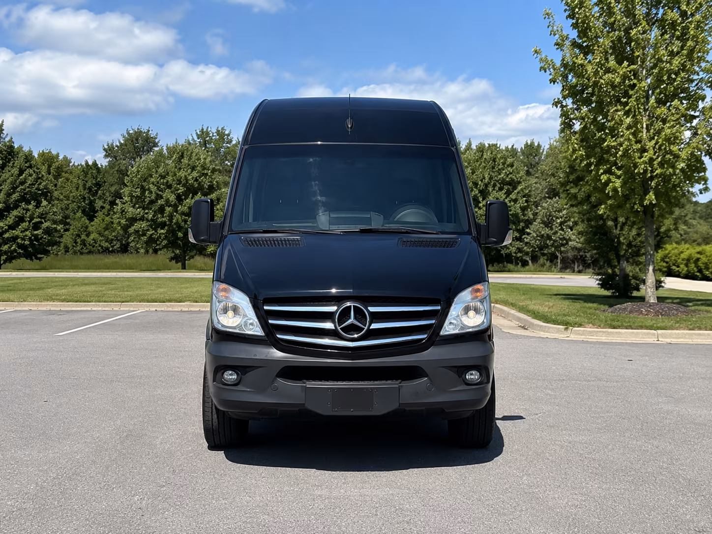 find the perfect transportation for your next airport transfer 3