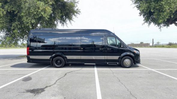 sprinter limousine amarillo